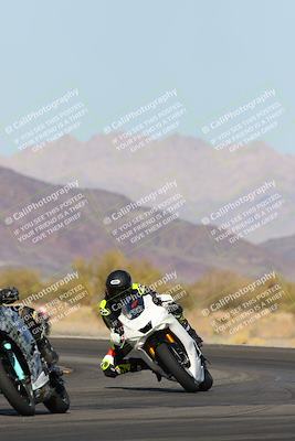 media/Feb-04-2023-SoCal Trackdays (Sat) [[8a776bf2c3]]/Turn 14 (115pm)/